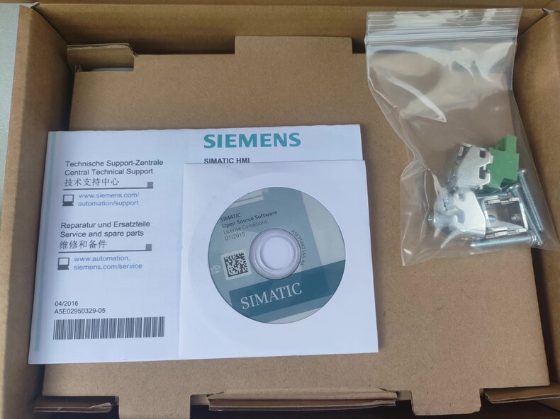 Siemens 6AV6647-0AD11-3AX0 KTP600 5