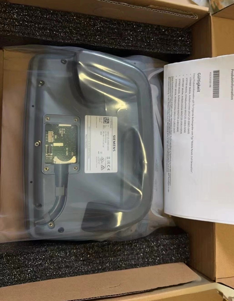 Siemens 6AV2125-2GB03-0AX0 KTP700 3