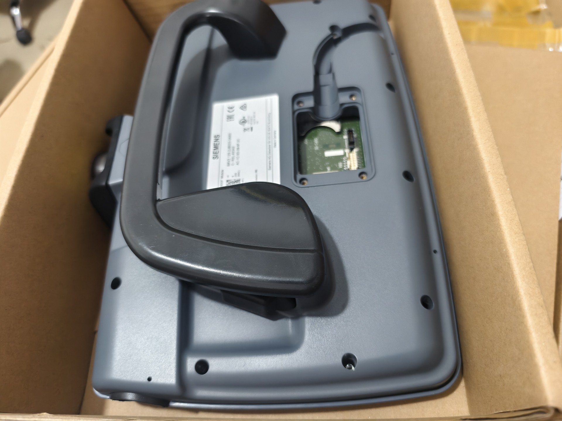 Siemens 6AV2125-2JB03-0AX0 KTP900 5