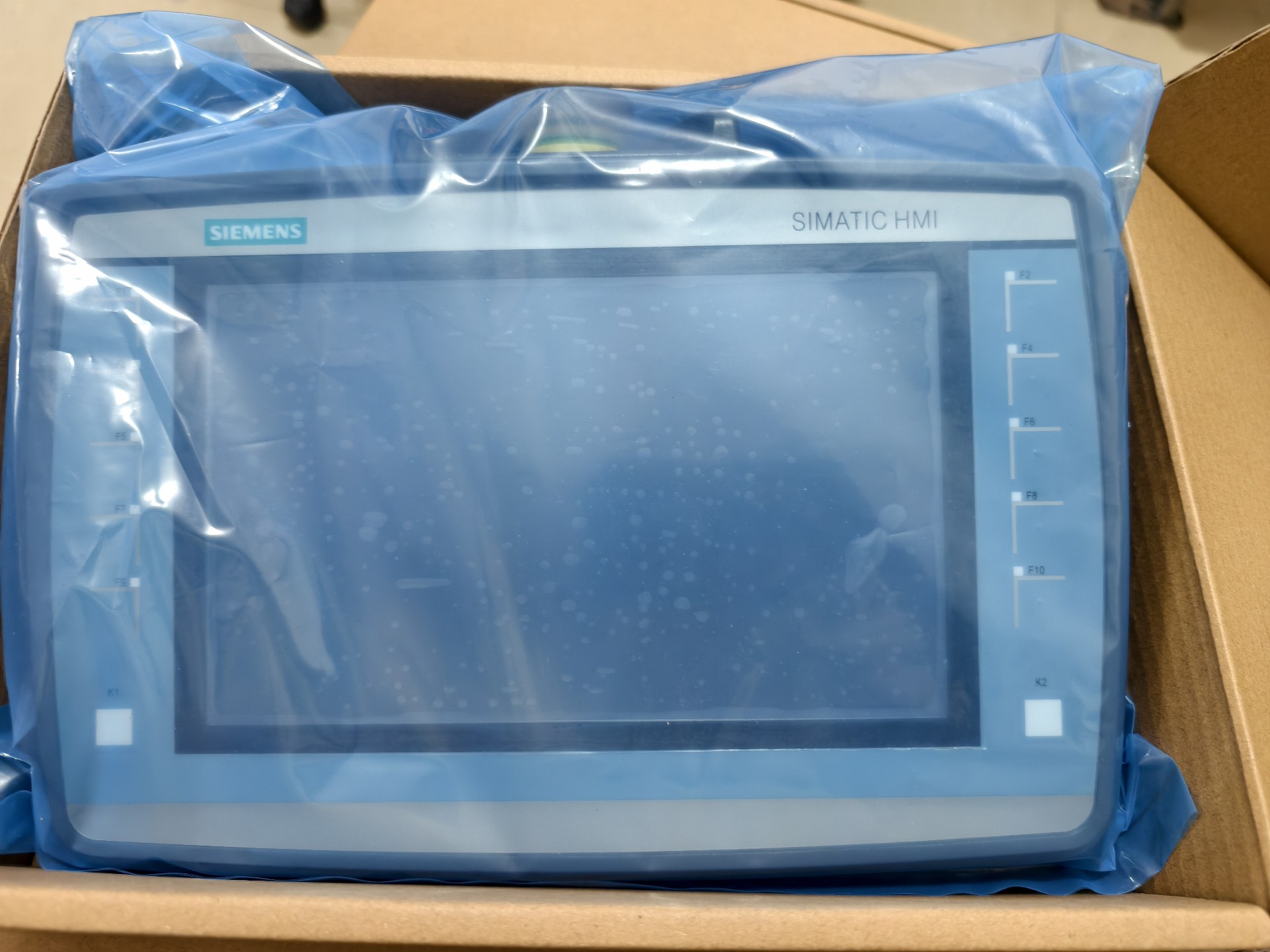 Siemens 6AV2125-2JB03-0AX0 KTP900 6