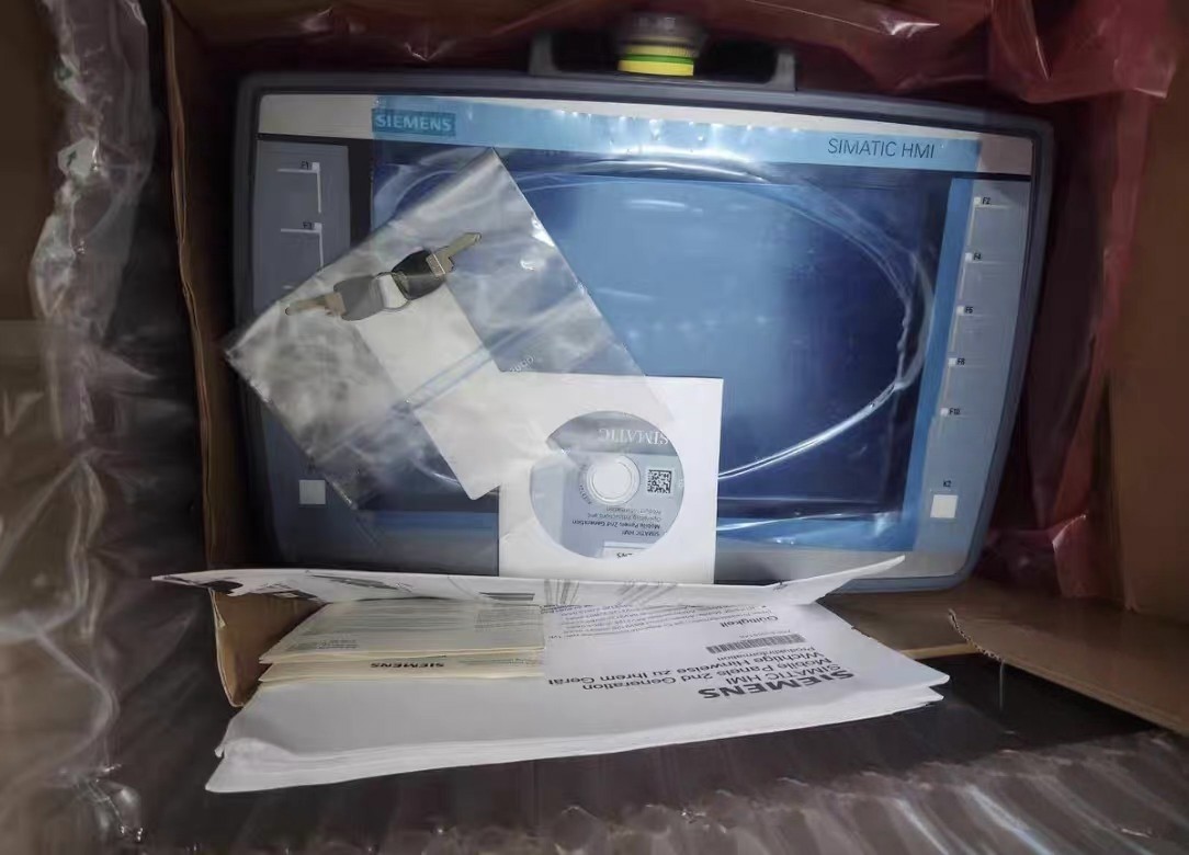 Siemens 6AV2125-2JB23-0AX0 KTP900F 2
