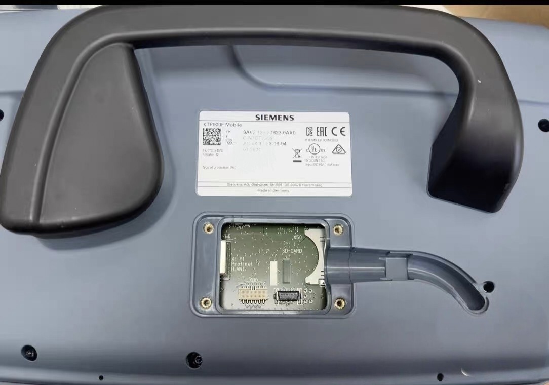 Siemens 6AV2125-2JB23-0AX0 KTP900F 3