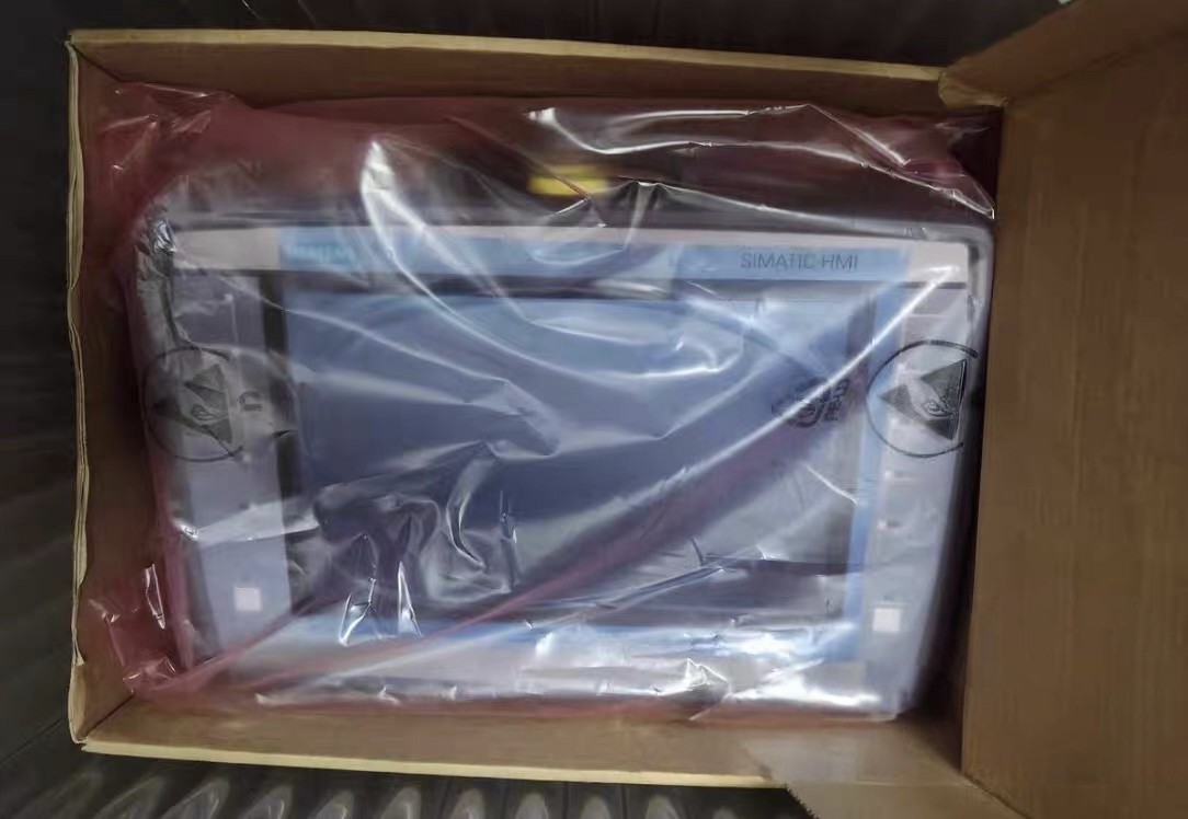 Siemens 6AV2125-2JB23-0AX0 KTP900F 4