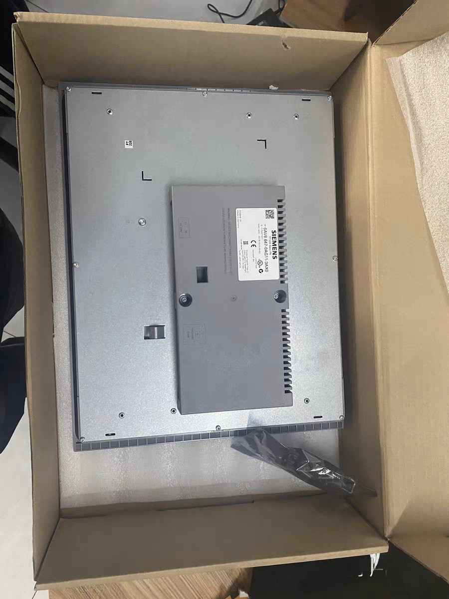 Siemens 6AV6647-0AG11-3AX0 TP1500 3