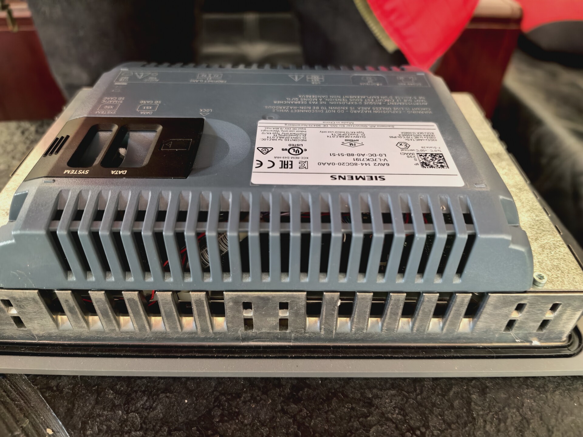 Siemens 6AV2144-8GC20-0AA0 TP700 4