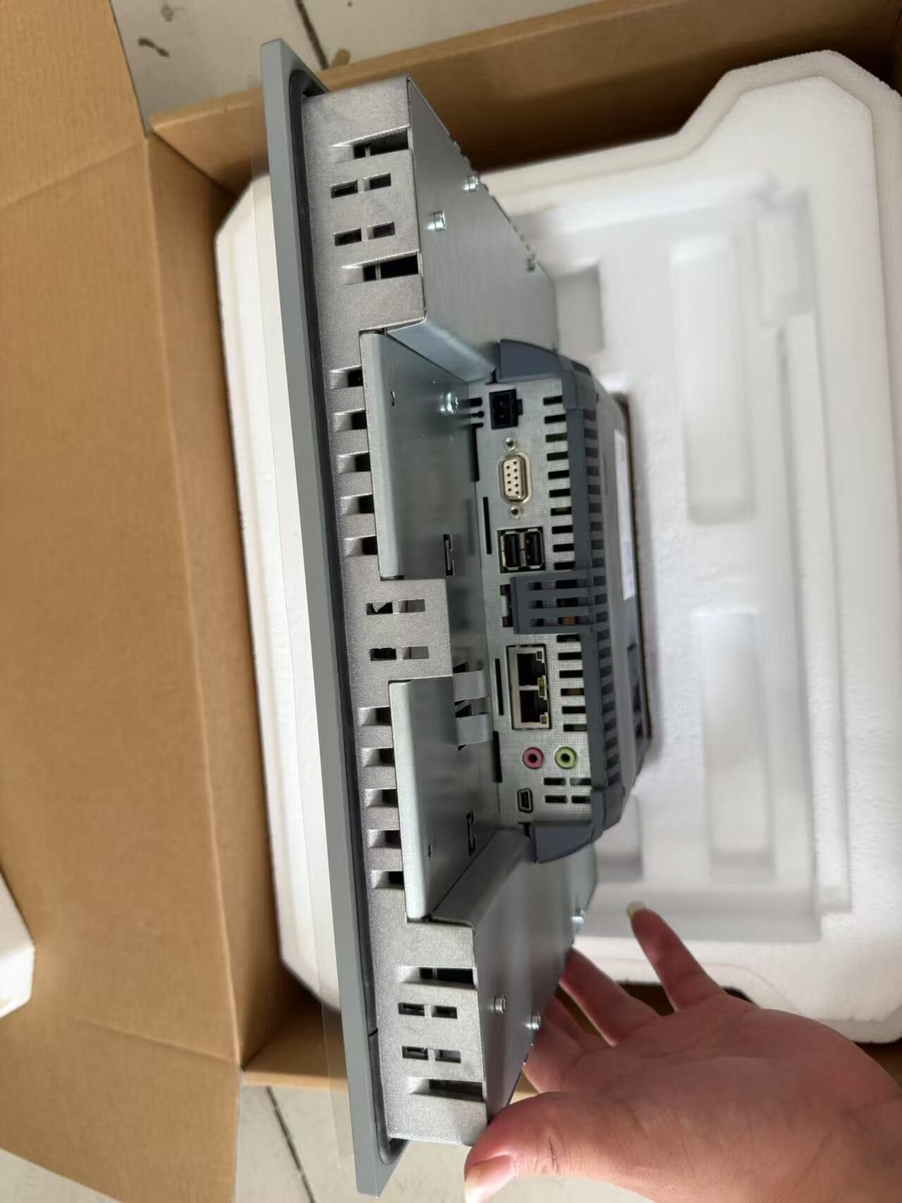 Siemens 6AV2144-8MC10-0AA0 TP1200 3