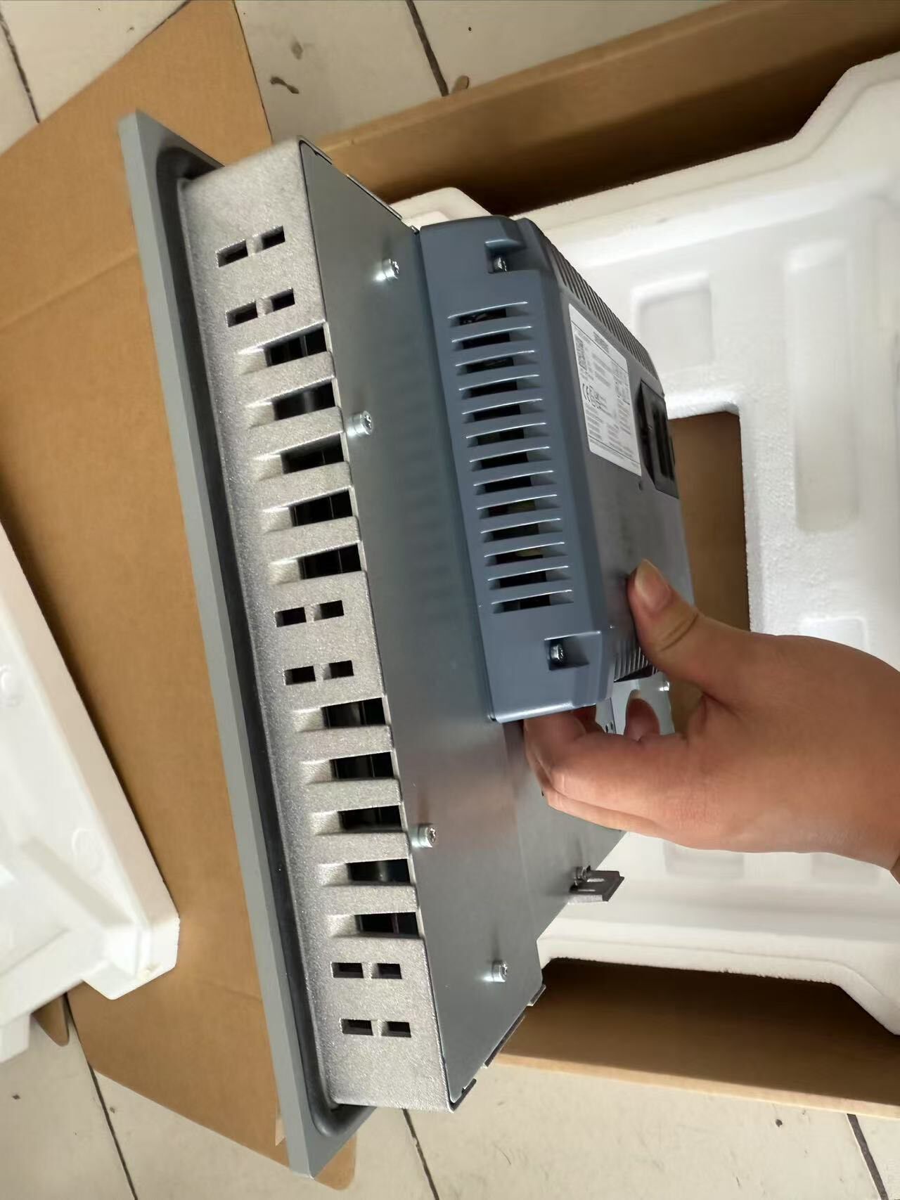 Siemens 6AV2144-8MC10-0AA0 TP1200 4