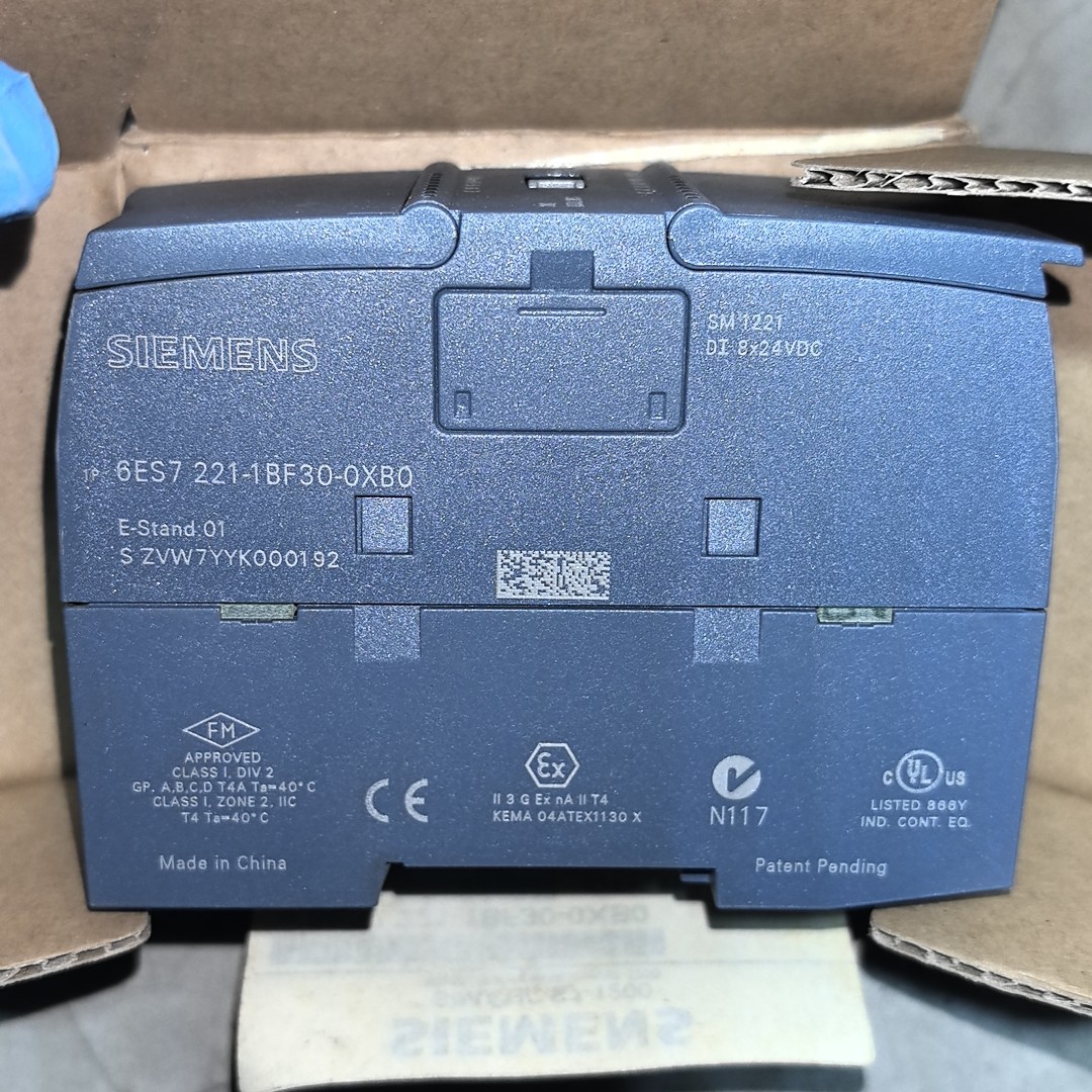 Siemens 6ES7221-1BF30-0XB0  2