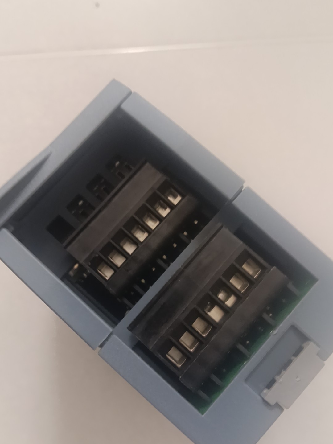 Siemens 6ES7222-1BH30-0XB0  5