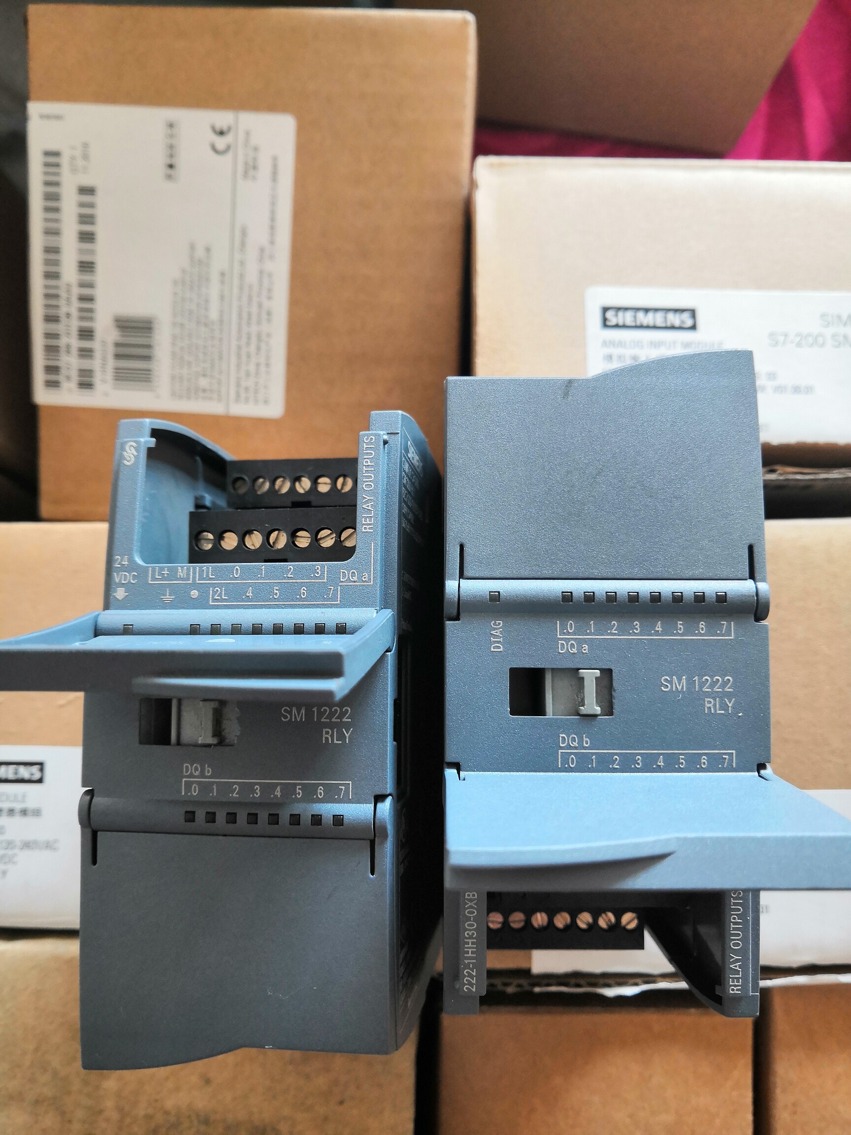 Siemens 6ES7222-1HH30-0XB0  3