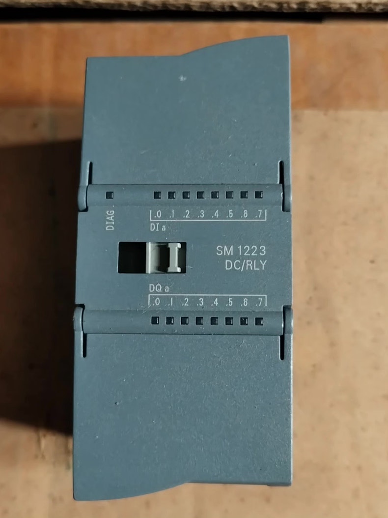 Siemens 6ES7223-1PH30-0XB0  2