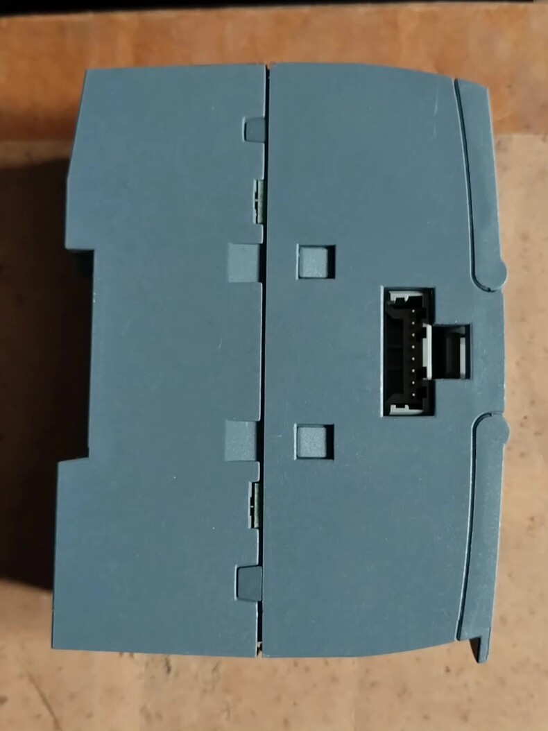 Siemens 6ES7223-1PH30-0XB0  3