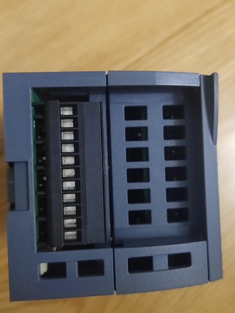 Siemens 6ES7226-6BA32-0XB0  4