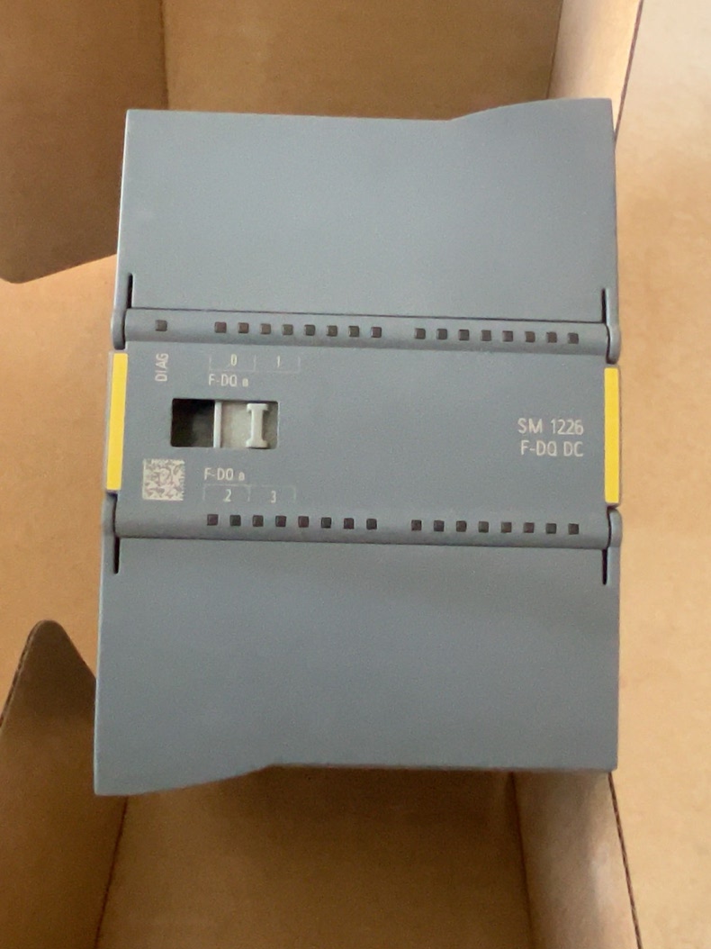 Siemens 6ES7226-6DA32-0XB0  2