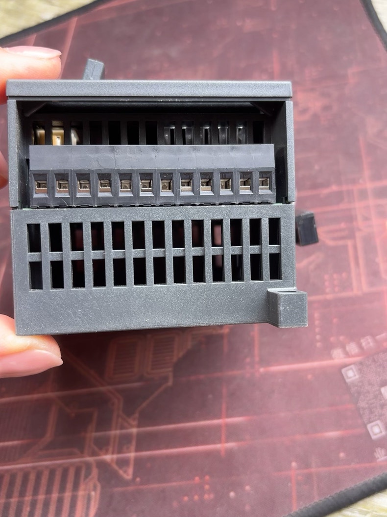 Siemens 6ES7231-0HF22-0XA0  4