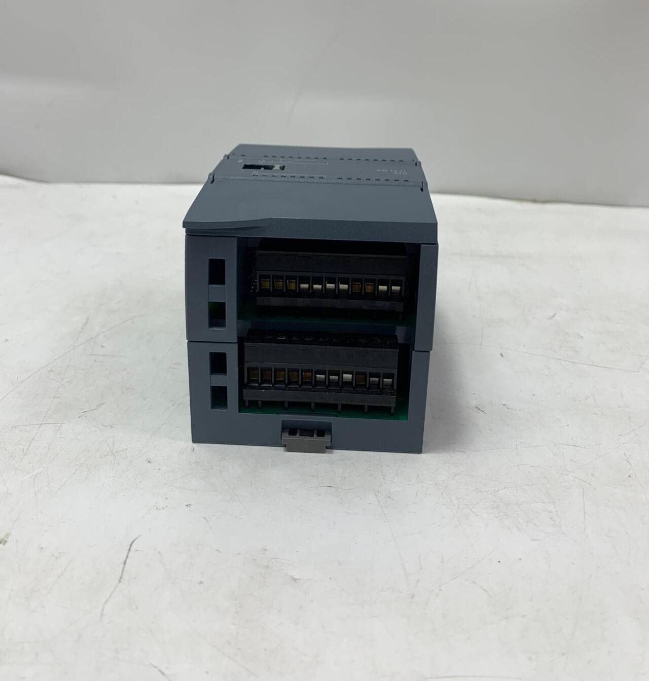 Siemens 6ES7231-5PF30-0XB0  2