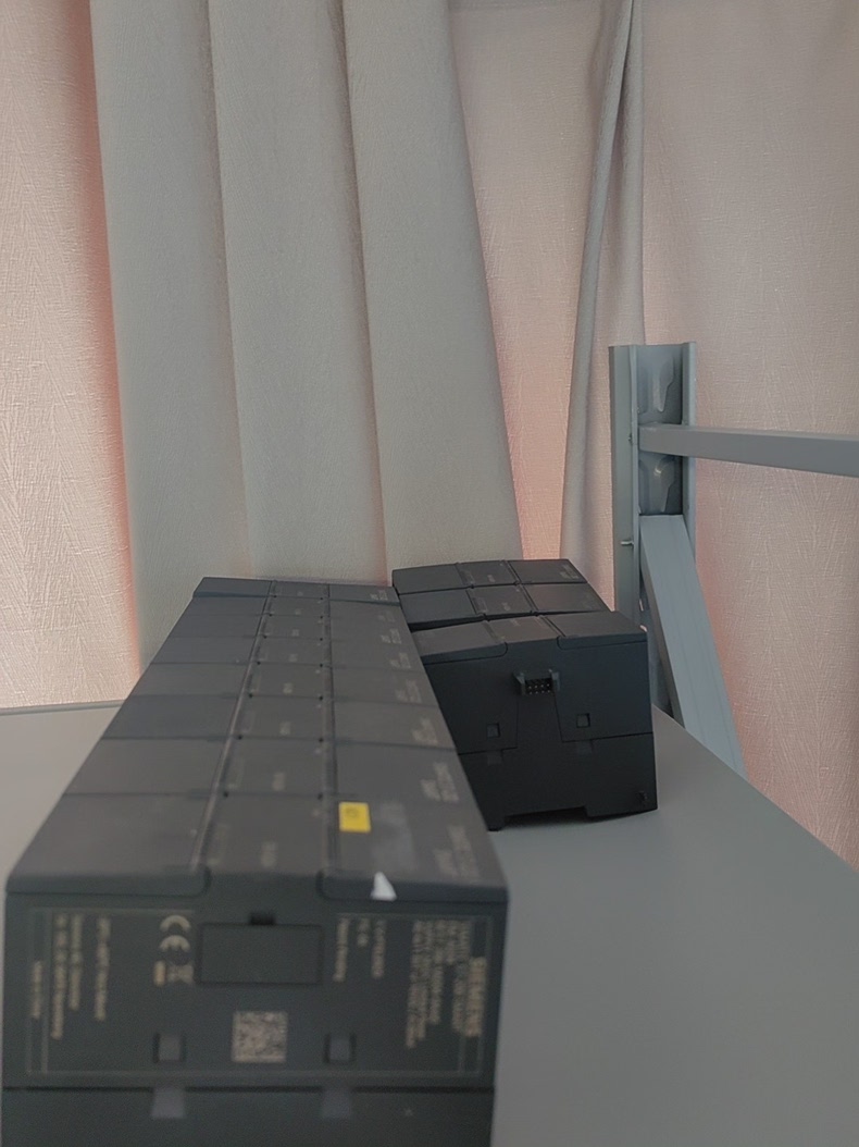 Siemens 6ES7288-3AQ04-0AA0  2