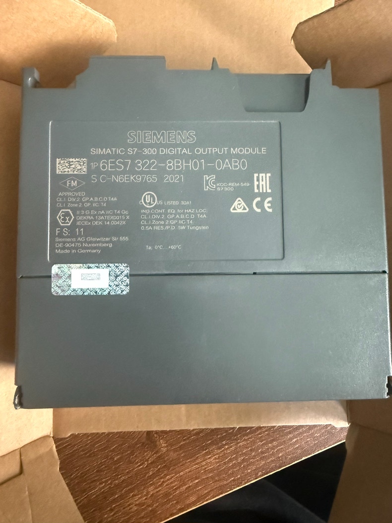 Siemens 6ES7322-8BH01-0AB0 