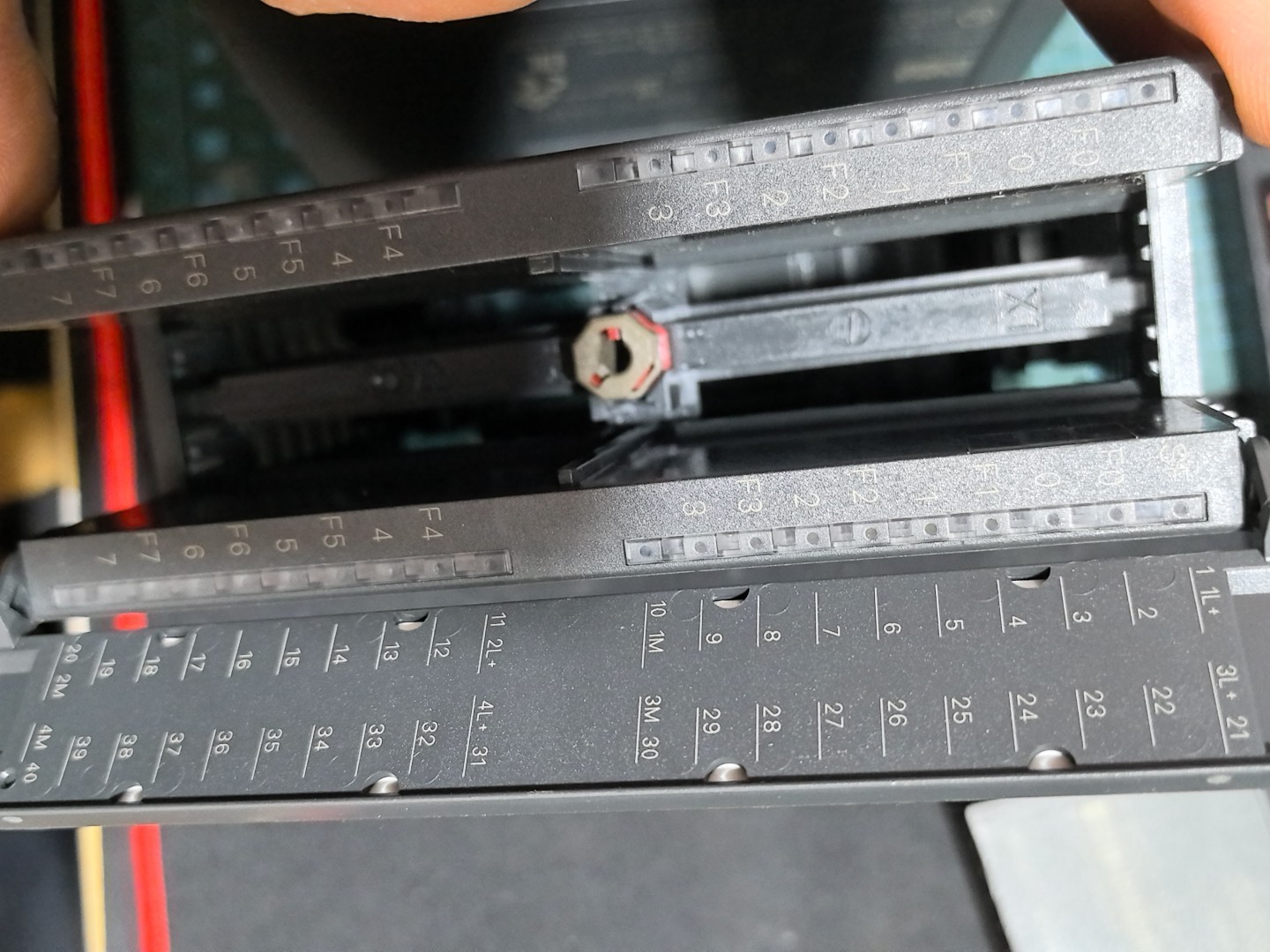 Siemens 6ES7322-8BH10-0AB0  6