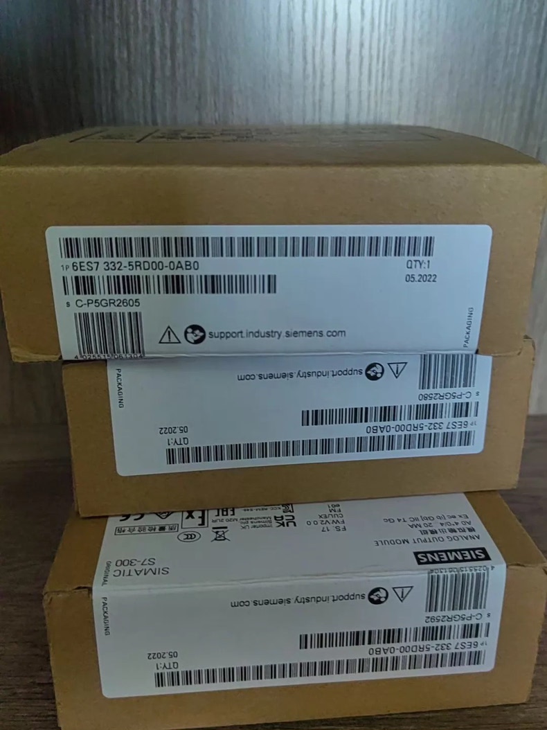 Siemens 6ES7332-5RD00-0AB0  2