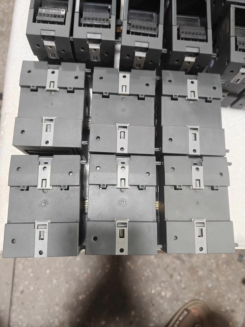 Siemens 6ES7288-2DR32-0AA0  6