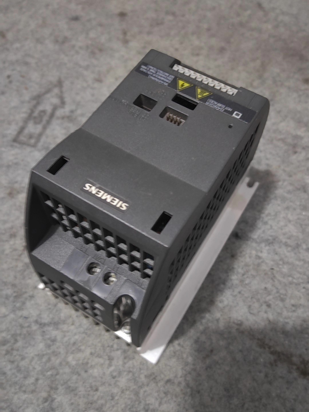 Siemens 6SL3211-0AB13-7UB1 SINAMICS G110 4