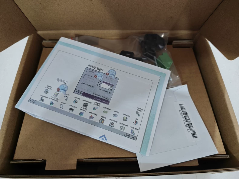 Siemens 6AV6642-0BC01-1AX0 TP177B 2