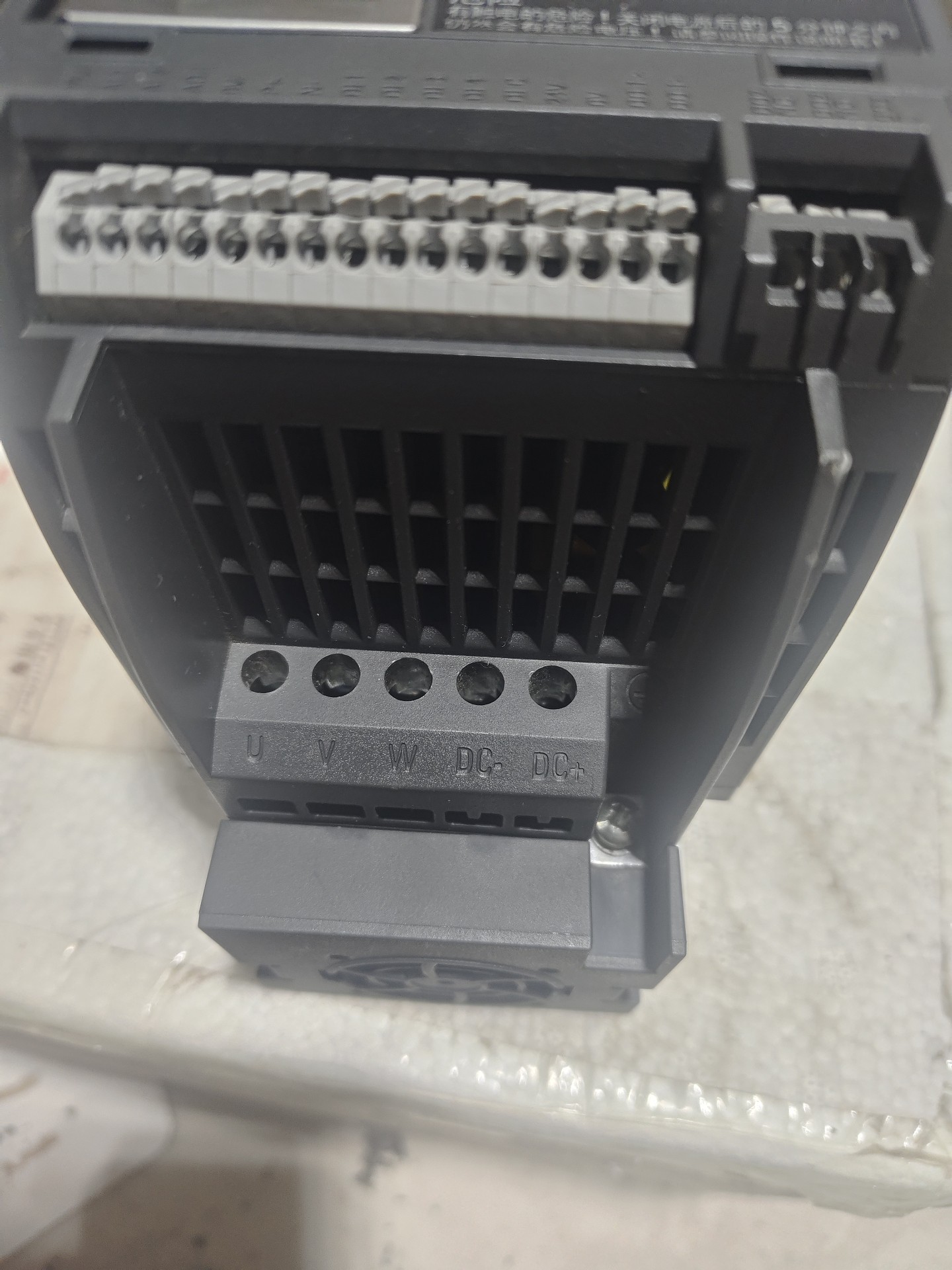 Siemens 6SL3210-5BE22-2UV0 SINAMICS V20 3