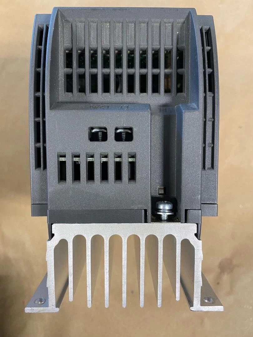 Siemens 6SL3210-5BB18-0UV0 SINAMICS V20 4