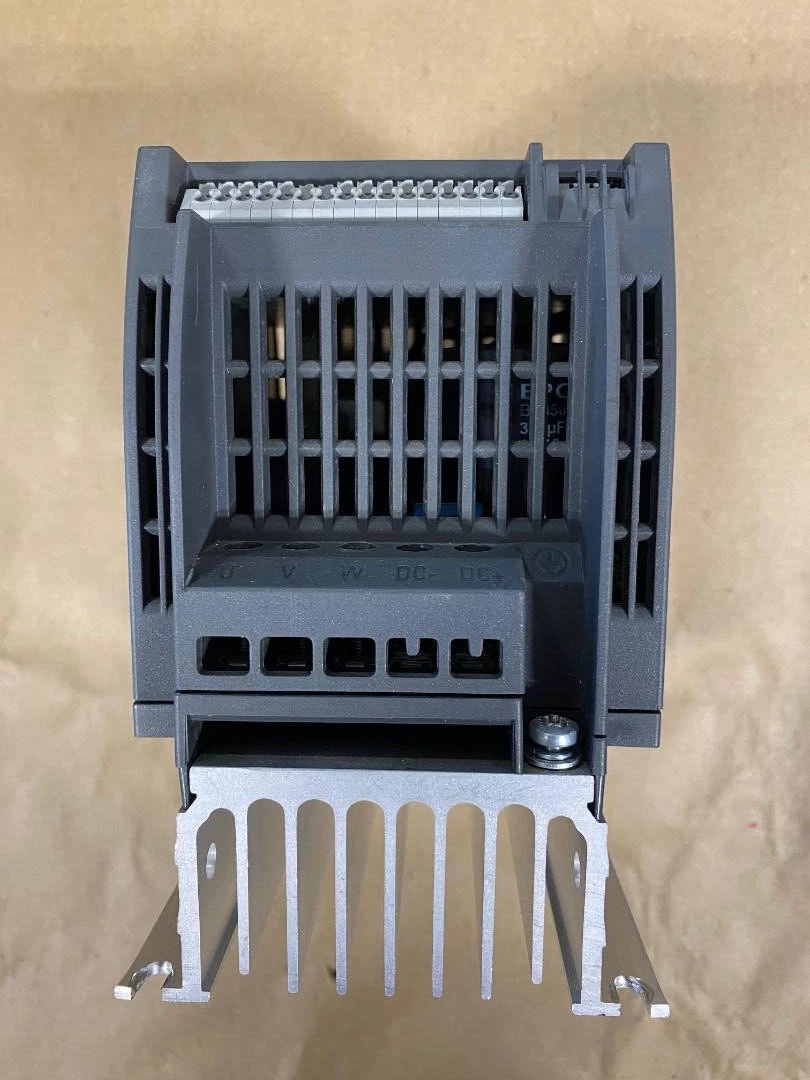 Siemens 6SL3210-5BB13-7UV0 SINAMICS V20 4