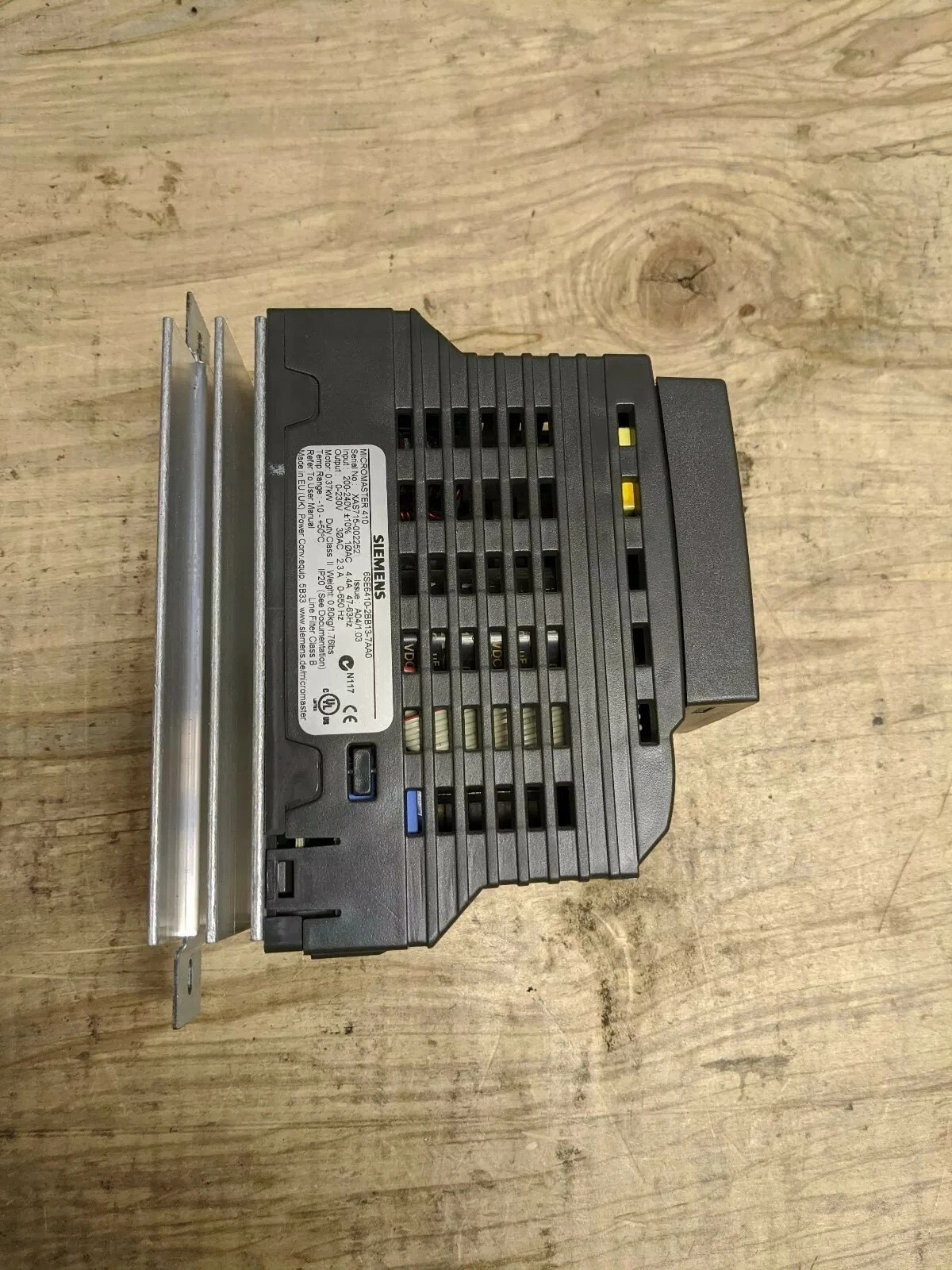 Siemens 6SE6410-2BB13-7AA0 MICROMASTER 410 2
