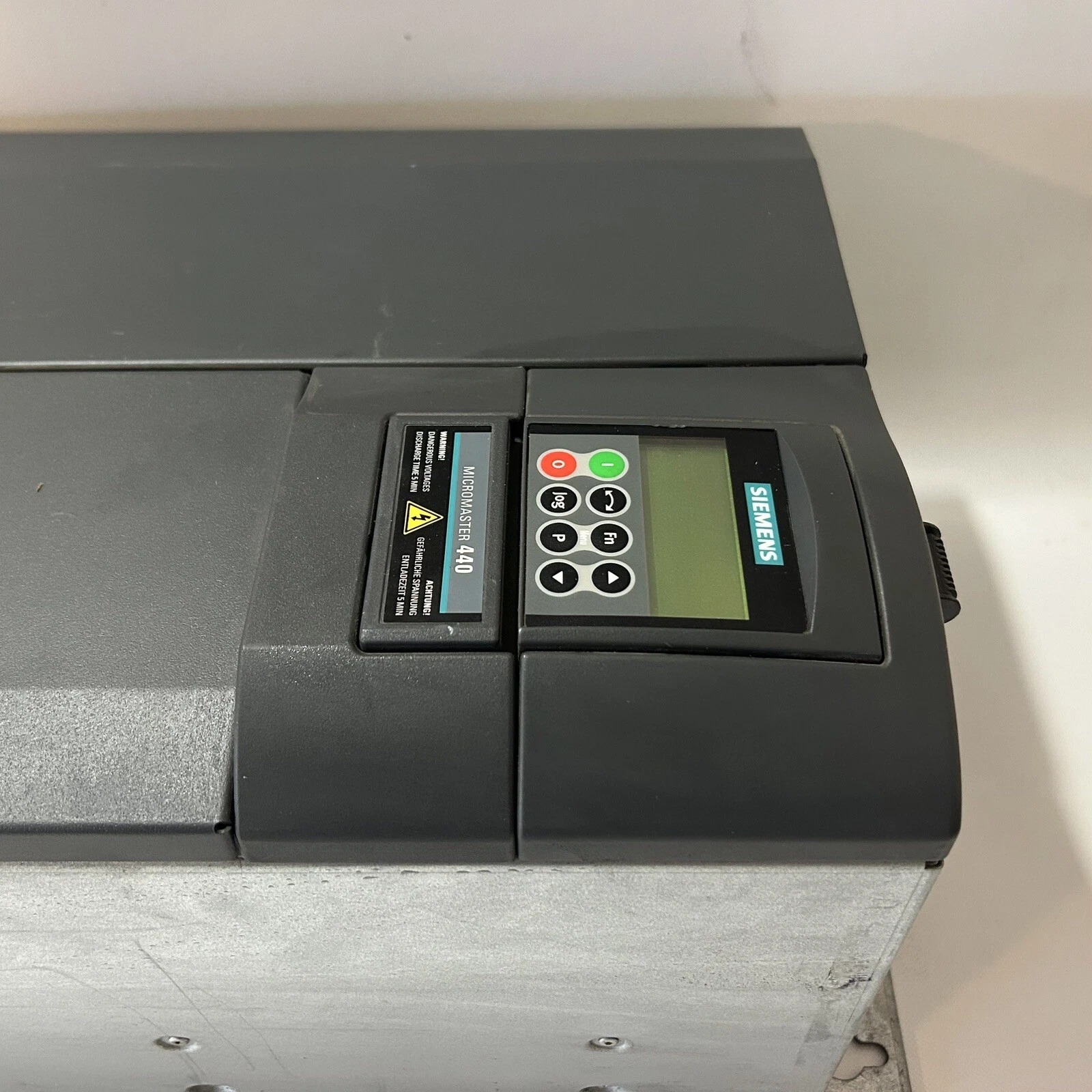 Siemens 6SE6440-2UE33-7EA1 MICROMASTER 440 2