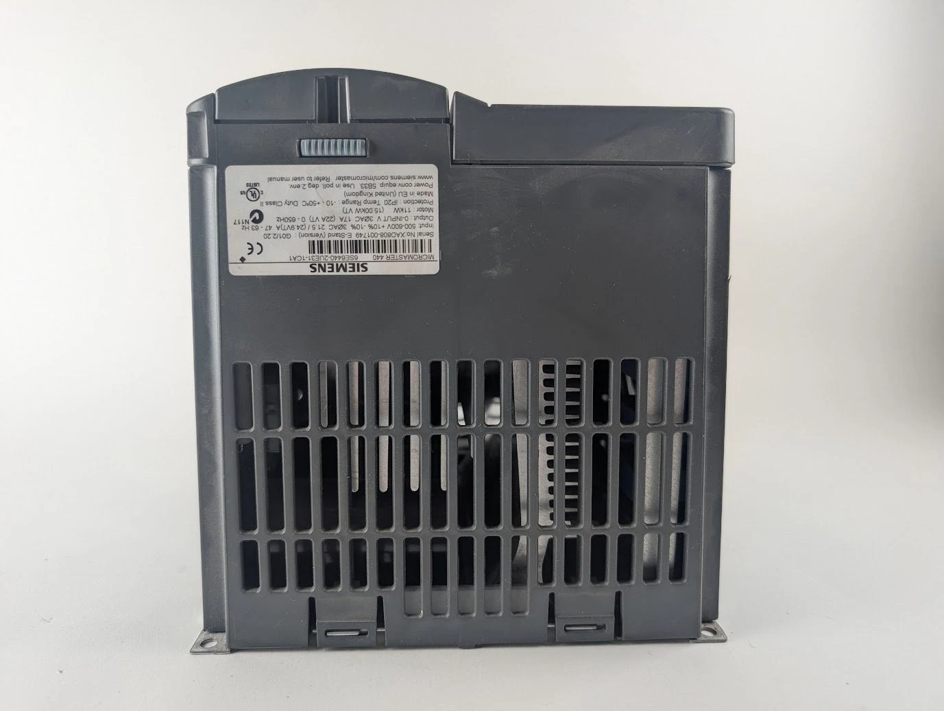 Siemens 6SE6440-2UE31-1CA1 MICROMASTER 440 2