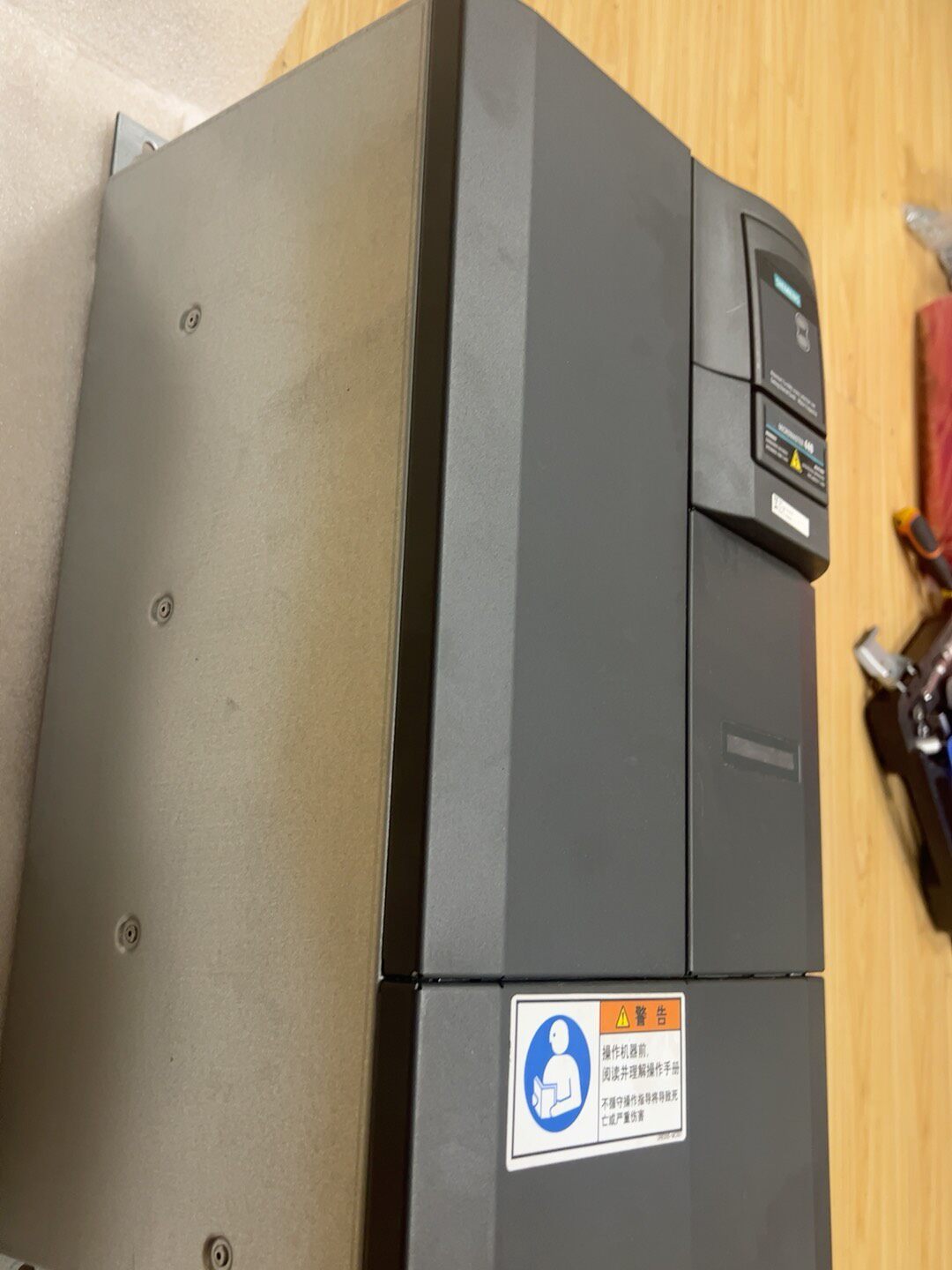 Siemens 6SE6440-2AD32-2DA1 MICROMASTER 440 3