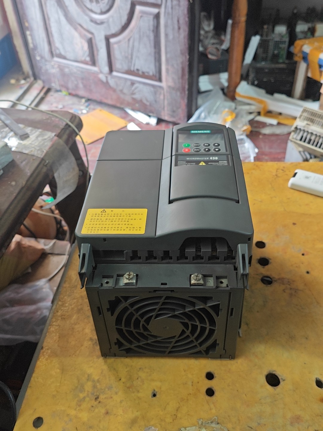 Siemens 6SE6430-2UD31-5CA0 MICROMASTER 430 2