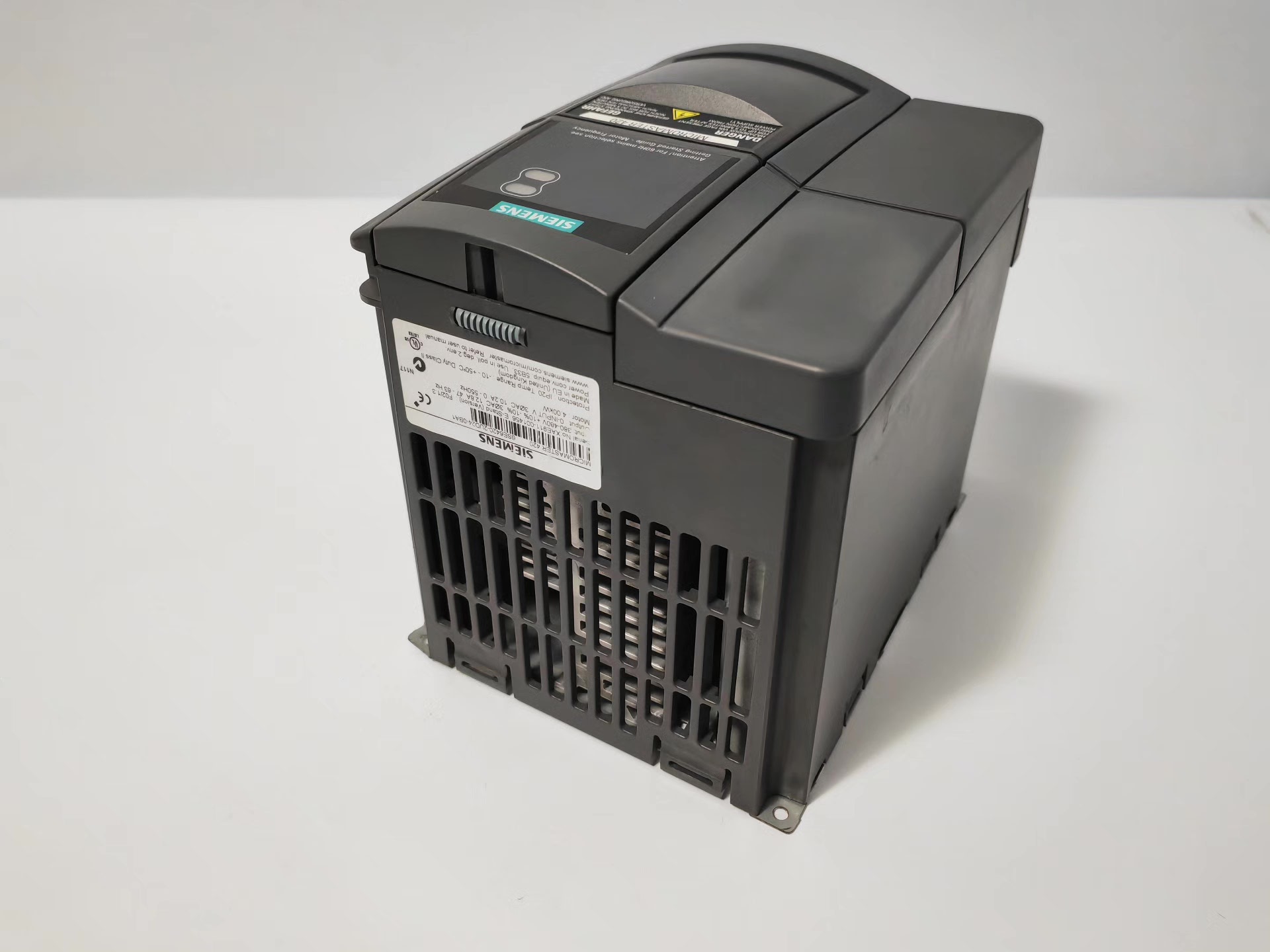 Siemens 6SE6420-2UD24-0BA1 MICROMASTER 420 3
