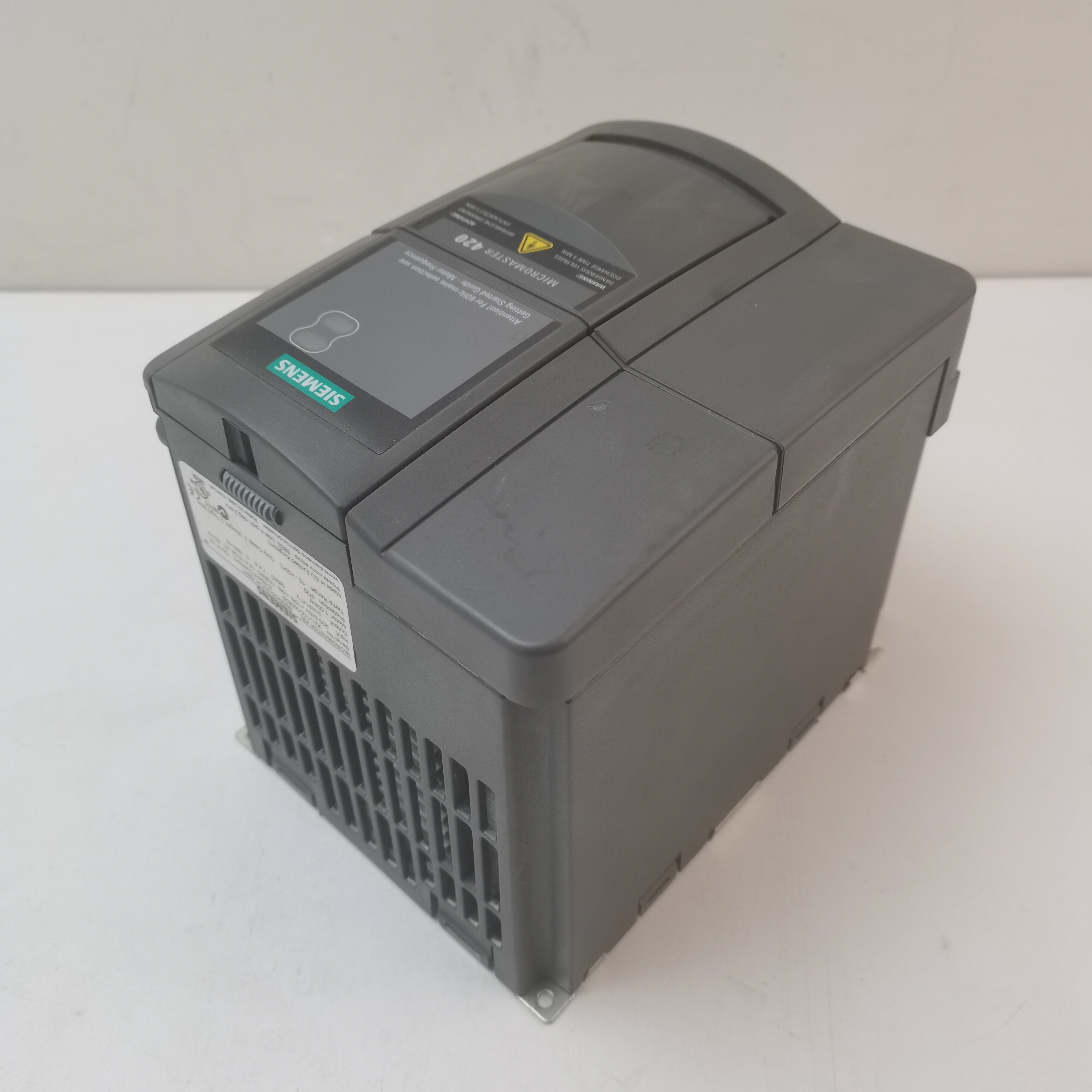 Siemens 6SE6420-2UC21-5BA1 MICROMASTER 420 4