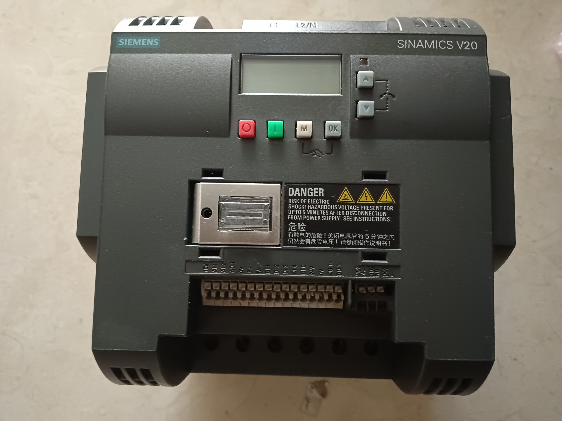 Siemens 6SL3210-5BE25-5UV0 SINAMICS V20 Преобразователь частоты