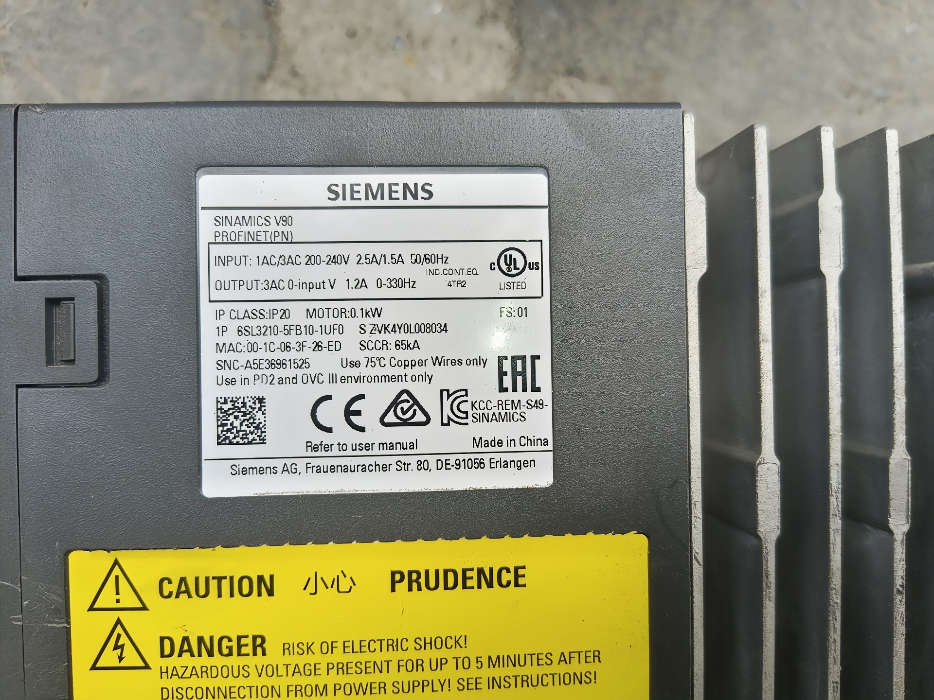 Siemens 6SL3210-5FB10-1UF0 SINAMICS V90 2