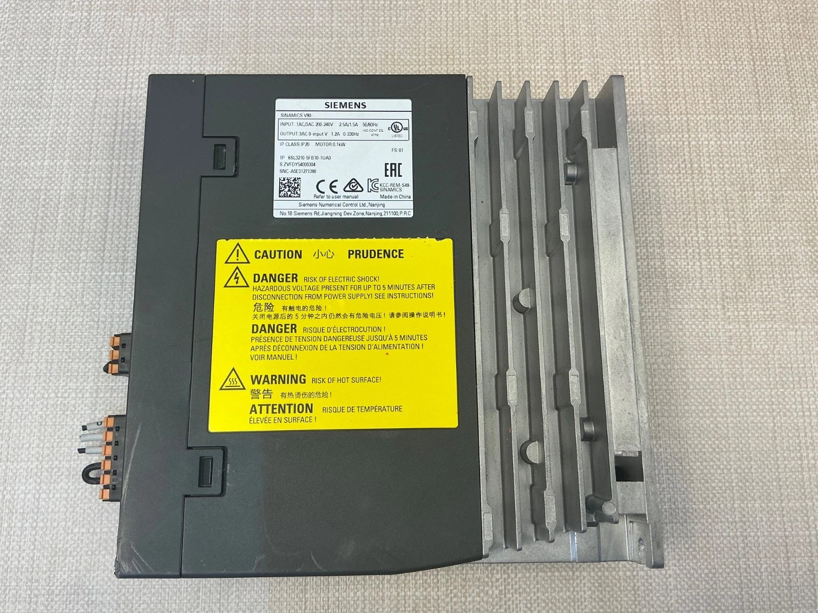 Siemens 6SL3210-5FB10-1UA0 SINAMICS V90 2