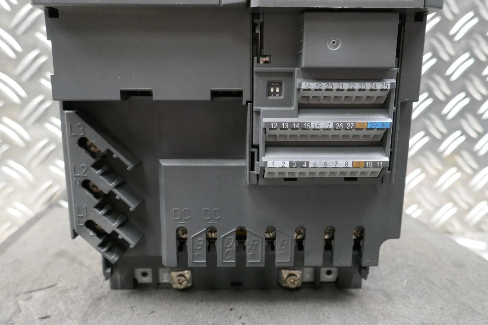 Siemens 6SE6440-2UE22-2CA1 MICROMASTER 440 4