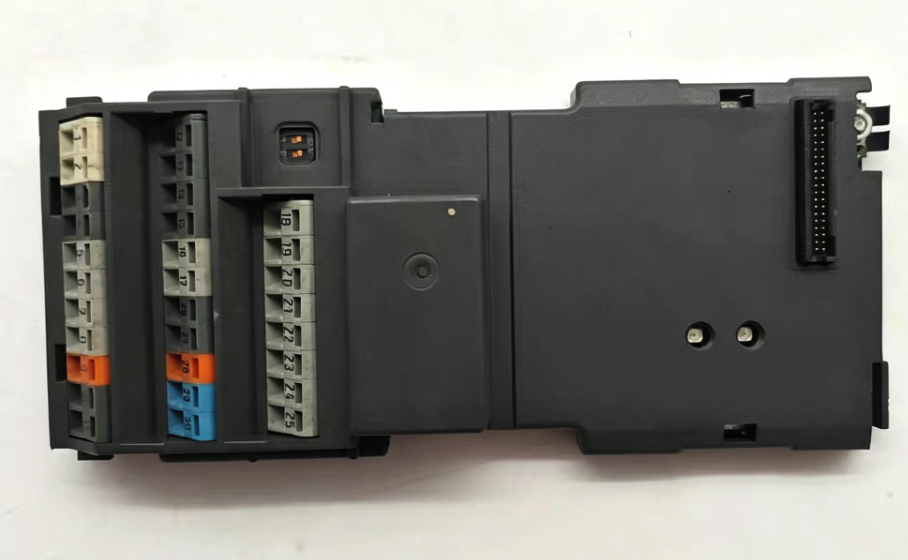 Siemens 6SE6440-2UD38-8FA0 MICROMASTER 440