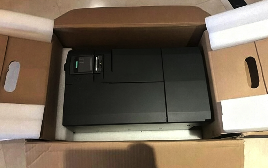 Siemens 6SE6440-2UC32-2EA1 MICROMASTER 440