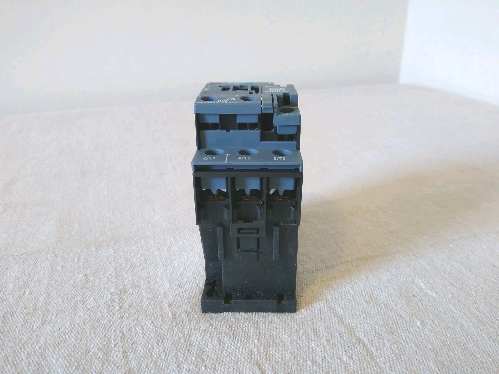 Siemens 3RT2023-1AP00 3RT2023 Контактор 3