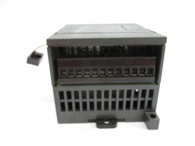 Siemens 6ES7222-1EF22-0XA0 CPU 222 3