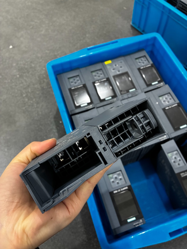 Siemens 6ES7513-1RL00-0AB0 CPU 1513R-1PN 3