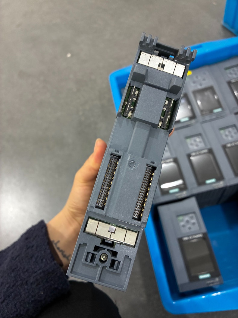Siemens 6ES7513-1RL00-0AB0 CPU 1513R-1PN 5
