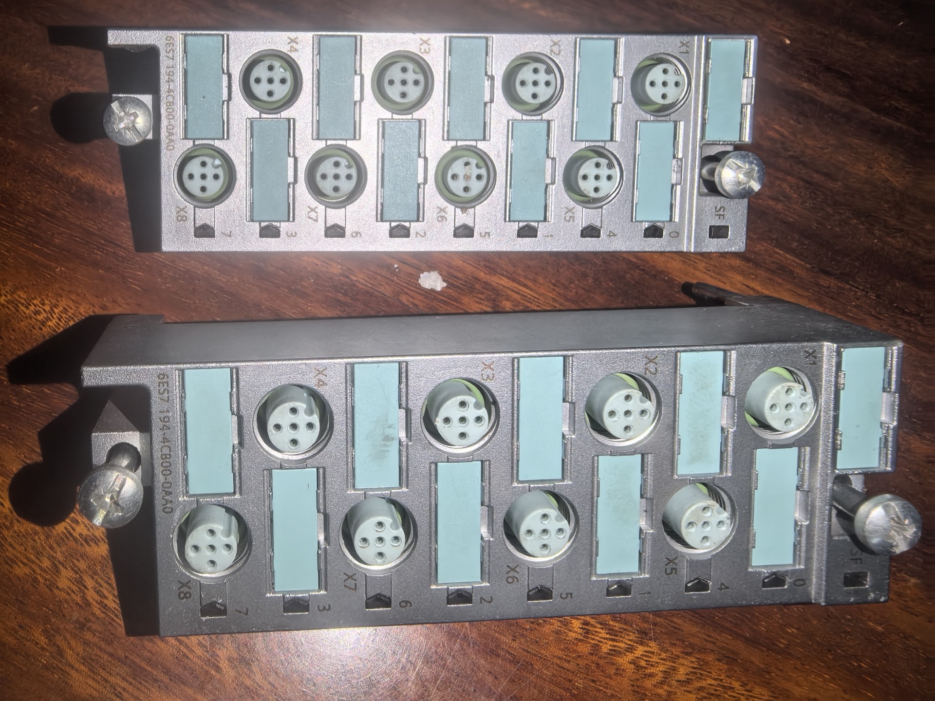 Siemens 6ES7194-4CB00-0AA0 Модуль ET-200 2