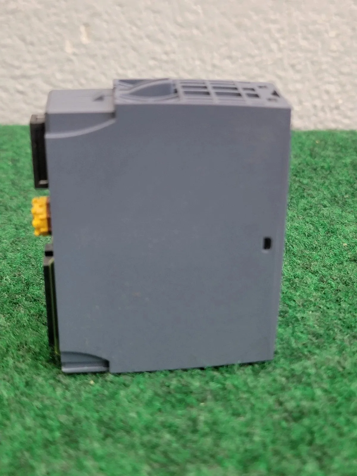 Siemens 6DL1133-6PX00-0HW0 Модуль ET-200 5