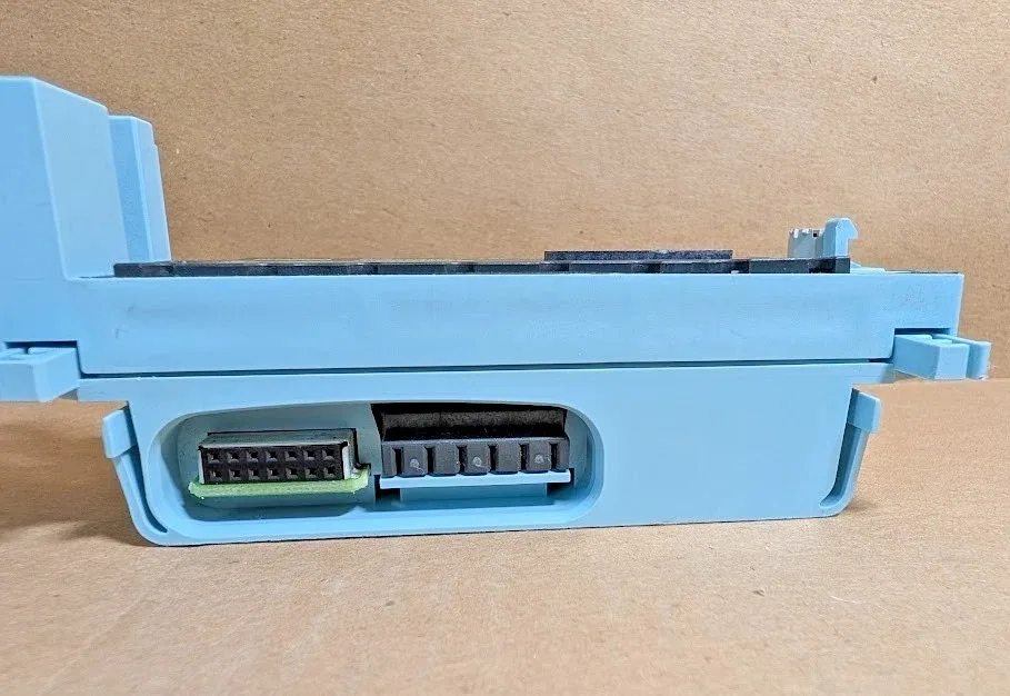 Siemens 6ES7144-4FF01-0AB0 Модуль ET-200 3
